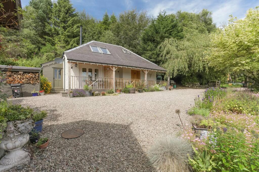 The Mews - A Cottage With A Spectacular Lake View Port Of Menteith Bagian luar foto
