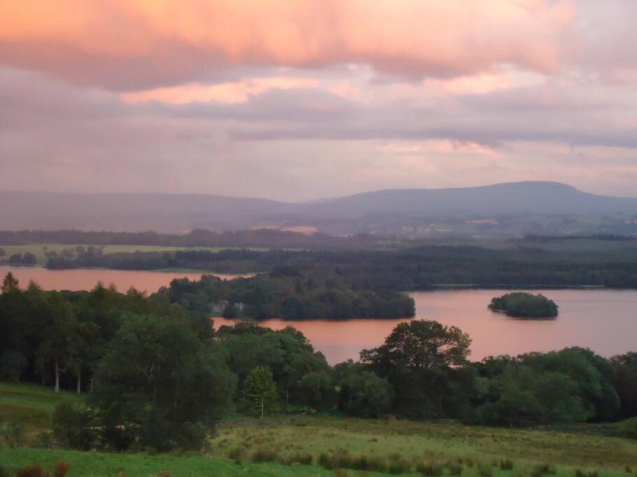 The Mews - A Cottage With A Spectacular Lake View Port Of Menteith Bagian luar foto